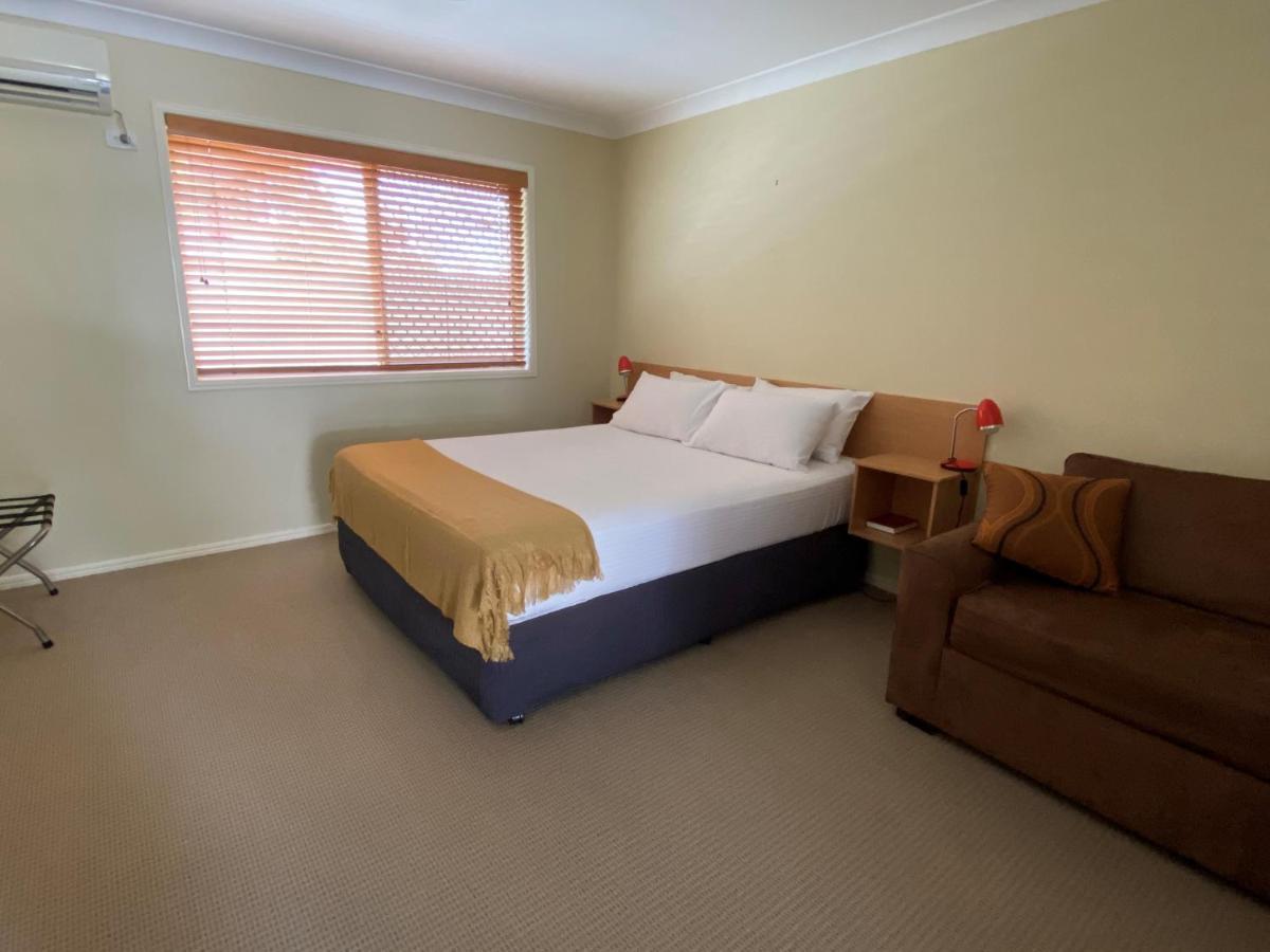Country Roads Motor Inn Gayndah Εξωτερικό φωτογραφία